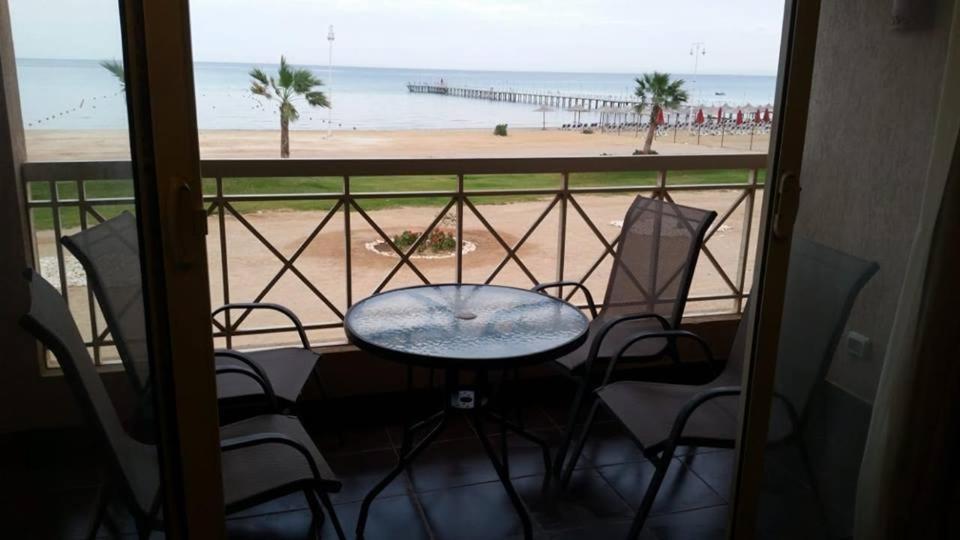 Porto Sokhna Royal Sea & Pool View Aparthotel Айн Сохна Екстериор снимка