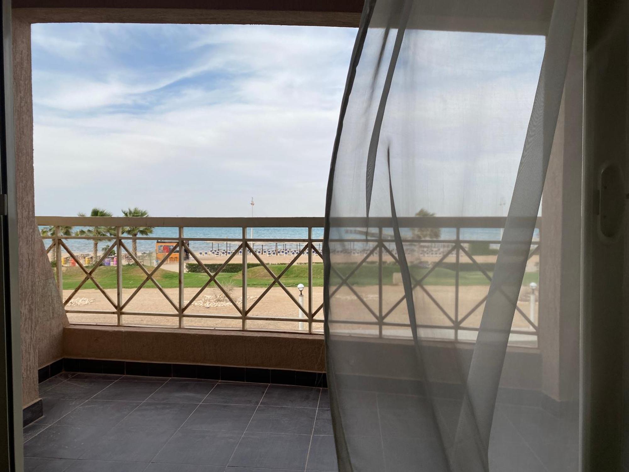 Porto Sokhna Royal Sea & Pool View Aparthotel Айн Сохна Стая снимка